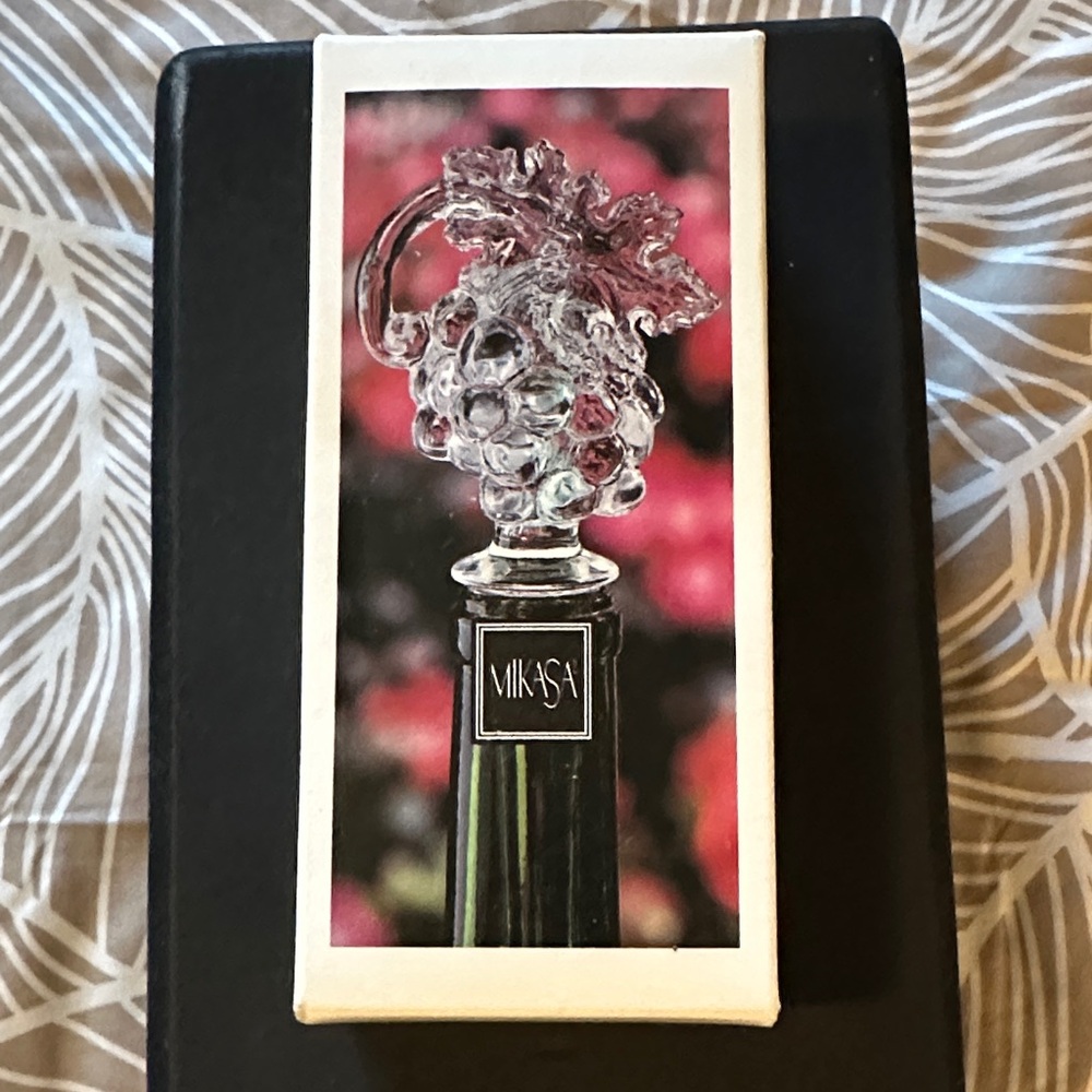Mikasa Fruit Collection bottle stopper